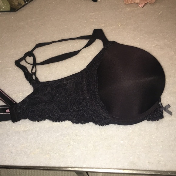 Black Victoria Secret push up bra - Picture 4 of 8